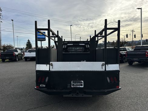 Used 2018 RAM 3500 Tradesman w/ Chrome Appearance Group image 4