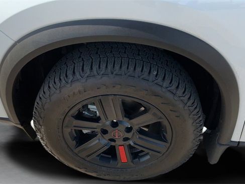 Used 2025 Nissan Rogue SV w/ Rock Creek Premium Package image 9