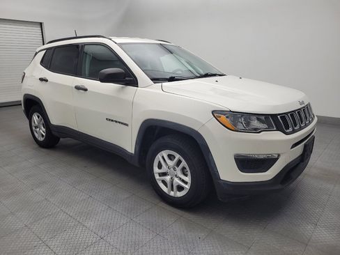 Used 2018 Jeep Compass Sport w/ Cold Weather Group FWD image 11
