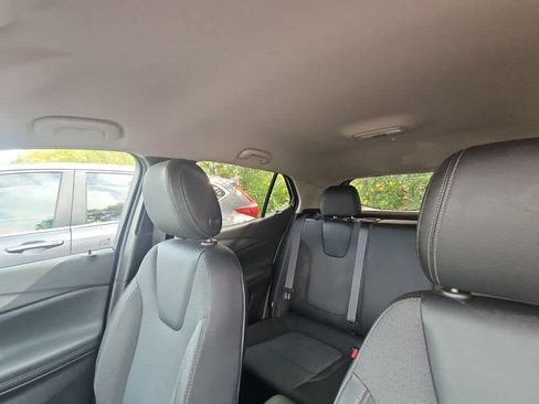 Used 2021 Buick Encore GX Preferred w/ Cold Weather Comfort Package AWD/4WD image 9