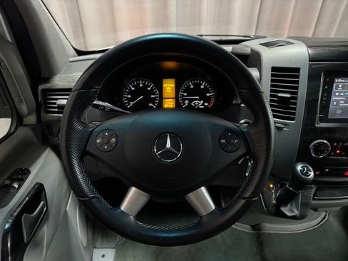 Used 2018 Mercedes-Benz Sprinter 3500 image 14