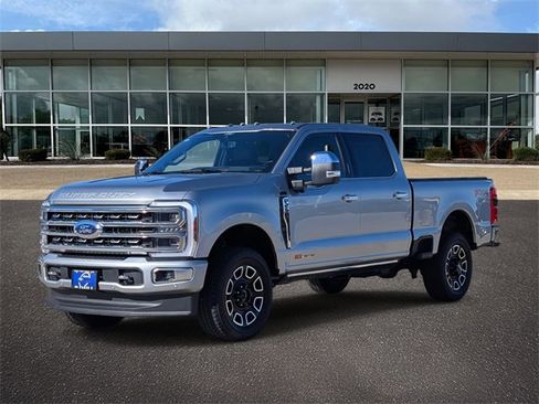 Certified 2024 Ford F250 Platinum image 3