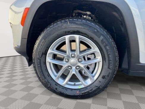 New 2025 Jeep Grand Cherokee L Laredo w/ Luxury Tech Group I AWD/4WD image 14