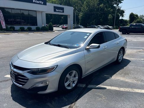Used 2022 Chevrolet Malibu LT FWD image 6