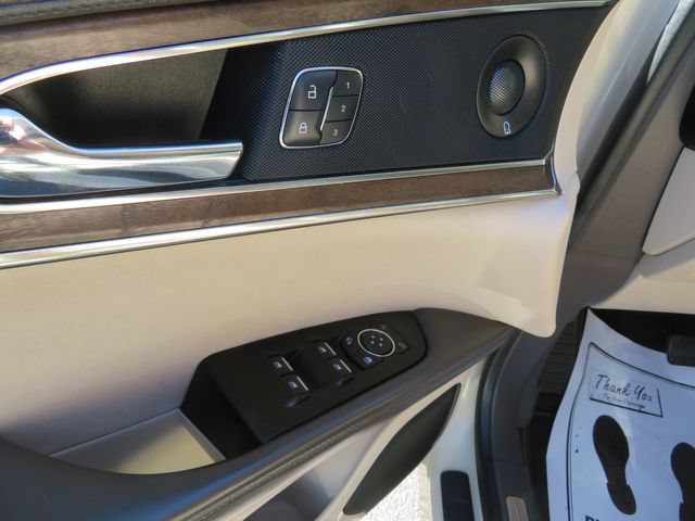 Used 2016 Lincoln MKX Select w/ Select Plus Package FWD image 20