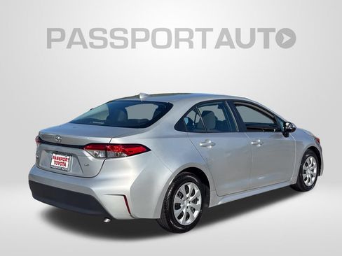 Used 2024 Toyota Corolla LE FWD image 8