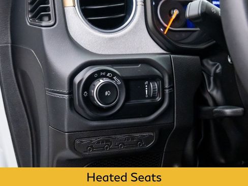 Used 2024 Jeep Wrangler Sahara image 18