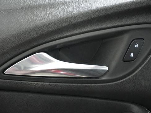 Used 2021 Buick Encore GX Select image 14