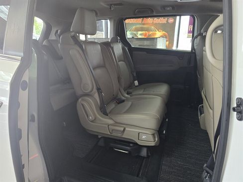 Used 2023 Honda Odyssey Touring image 14