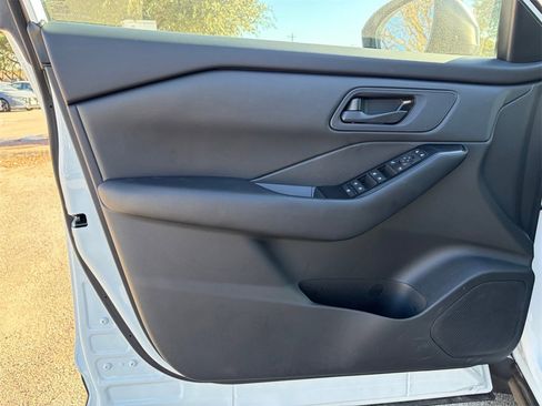 Certified 2025 Nissan Rogue S image 17