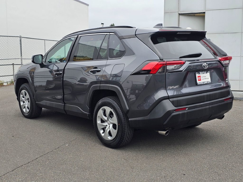 Certified 2021 Toyota RAV4 LE AWD/4WD image 5