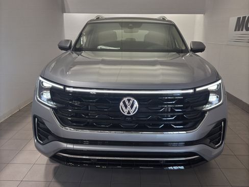 New 2025 Volkswagen Atlas SEL Premium R-Line image 3