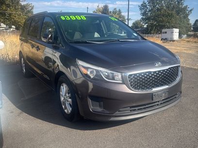 Used 2015 Kia Sedona LX