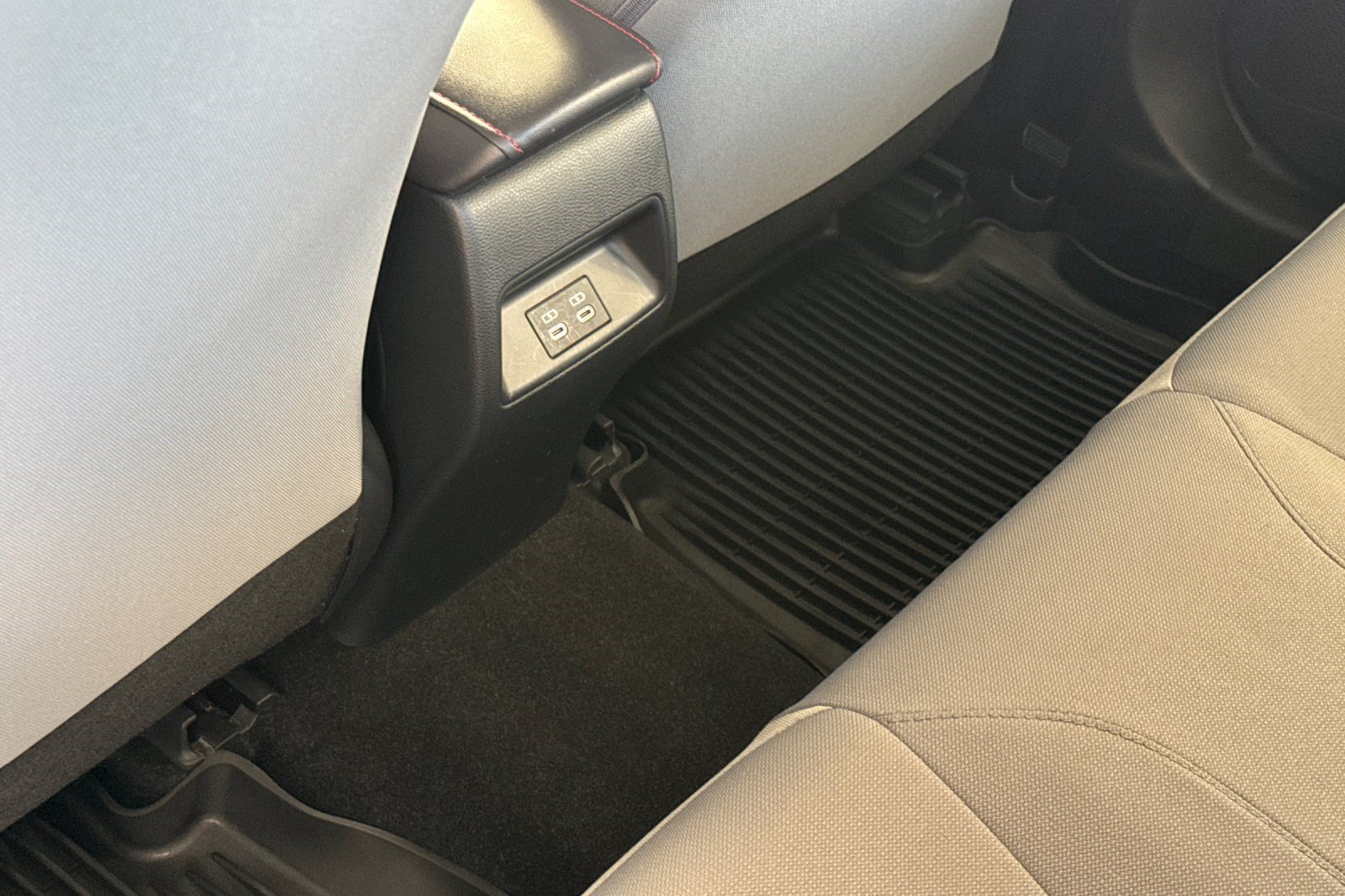 Used 2023 Toyota Corolla SE FWD image 16