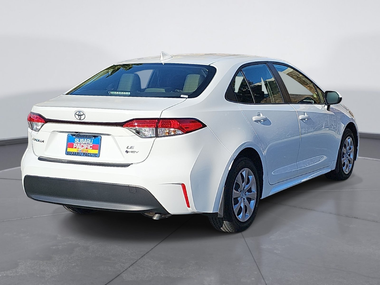 Used 2026 Toyota Corolla LE FWD image 3