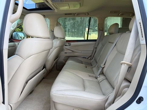 Used 2008 Lexus LX 570 4WD image 21
