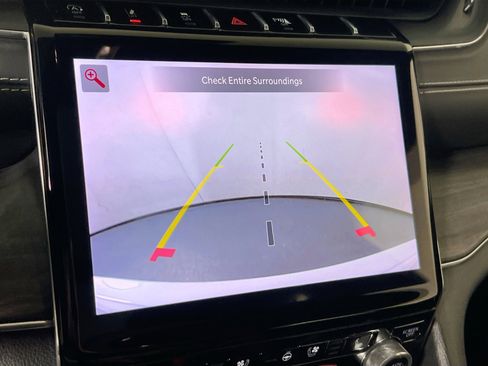 Used 2022 Jeep Grand Cherokee Overland image 14