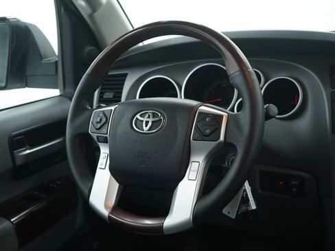 Used 2015 Toyota Sequoia Platinum image 19