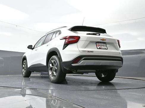 New 2025 Chevrolet Trax LT w/ Driver Confidence Package image 49