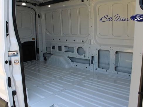 New 2025 Ford Transit 250 148 Medium Roof image 8