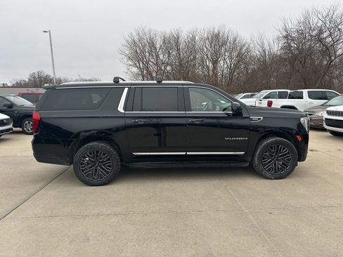 Certified 2024 GMC Yukon XL SLT w/ SLT Luxury Package image 6