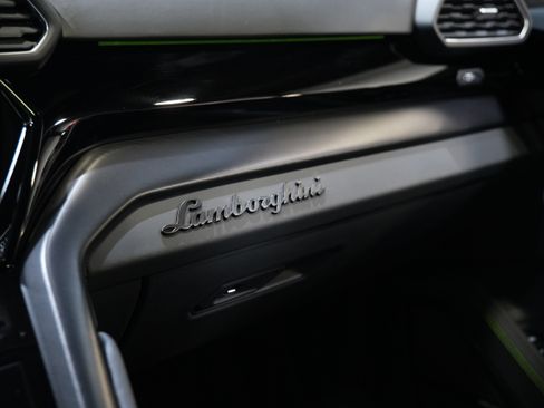 Used 2024 Lamborghini Urus S AWD/4WD image 51