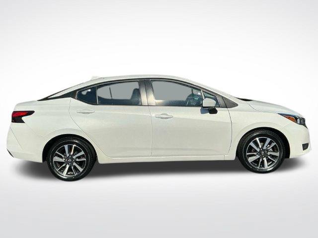 Used 2024 Nissan Versa SV FWD image 9