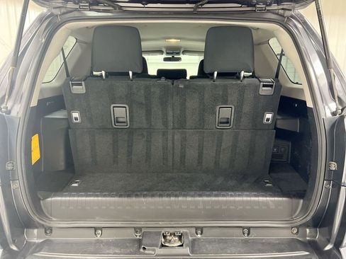 Used 2018 Toyota 4Runner SR5 AWD/4WD image 25