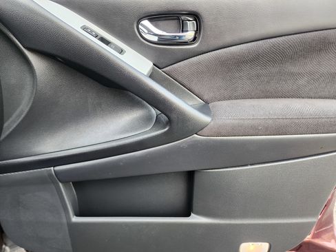 Used 2014 Nissan Murano S image 12