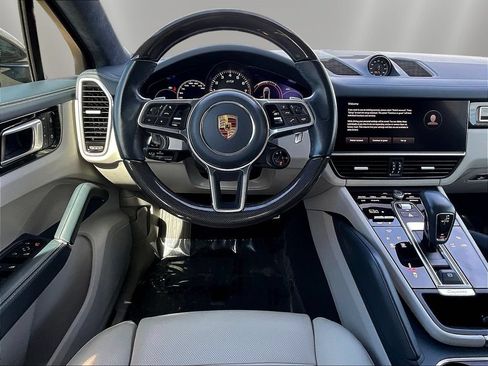 Used 2022 Porsche Cayenne GTS AWD/4WD image 8