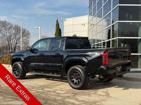 Used 2024 Toyota Tacoma SR5 AWD/4WD image 5