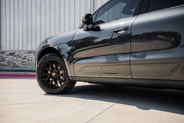 Used 2018 Porsche Macan S AWD/4WD image 28