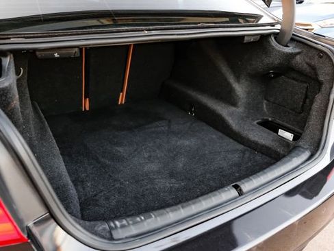 Used 2018 BMW M550i xDrive image 64