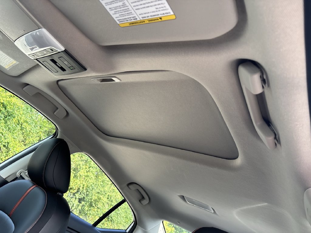 Certified 2025 Nissan Sentra SR w/ SR Premium Package FWD image 22