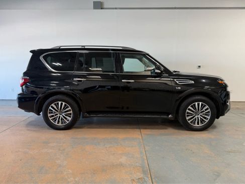 Used 2022 Nissan Armada SL w/ Captain's Chairs Package AWD/4WD image 6