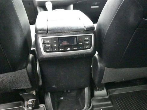 Used 2019 Toyota Highlander Limited Platinum image 19