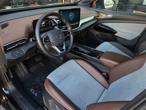 Certified 2023 Volkswagen ID.4 Pro image 9