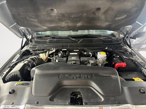 Used 2023 RAM 2500 Laramie AWD/4WD image 32