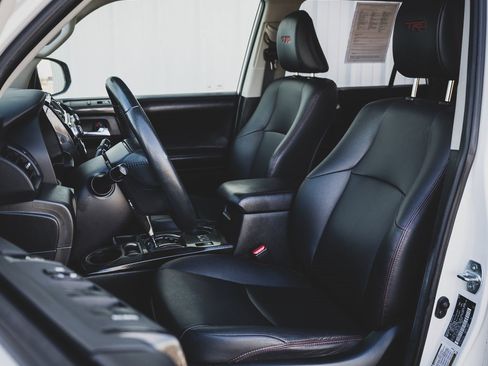 Used 2017 Toyota 4Runner TRD Off-Road Premium image 20