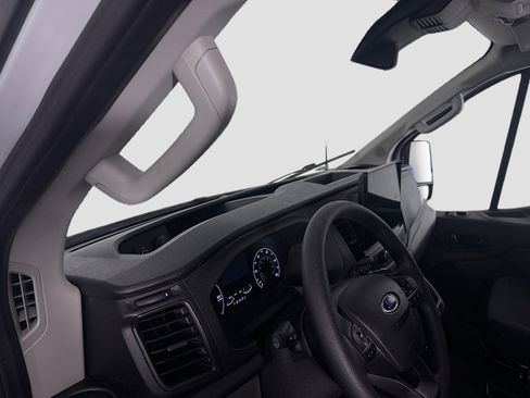 Used 2023 Ford E-Transit Low Roof image 22