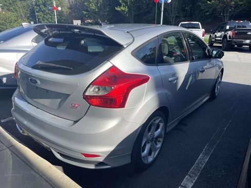 Used 2013 Ford Focus ST FWD image 7