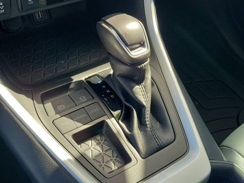 Used 2023 Toyota RAV4 XLE Premium image 25