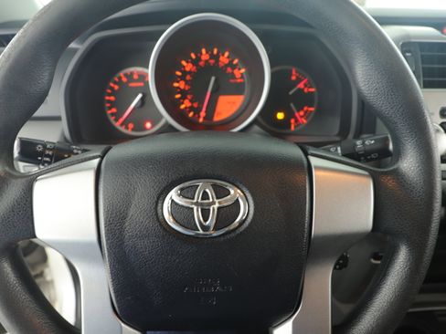 Used 2010 Toyota 4Runner SR5 image 18