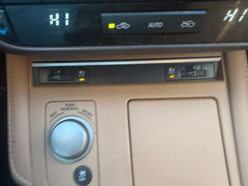 Used 2016 Lexus ES 350 w/ Premium Package w/Wood Trim FWD image 27