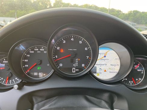 Used 2017 Porsche Cayenne AWD/4WD image 12