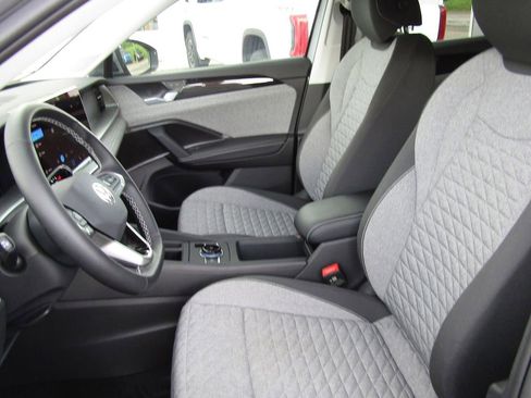 New 2026 Volkswagen Tiguan S AWD/4WD image 14