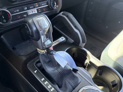 Used 2022 Ford Bronco 4-Door AWD/4WD image 6