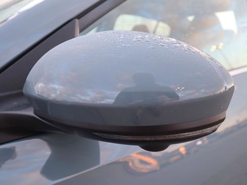 Used 2025 Nissan Sentra SV w/ SV Premium Package image 4