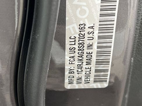 New 2025 Jeep Grand Cherokee L Altitude image 26