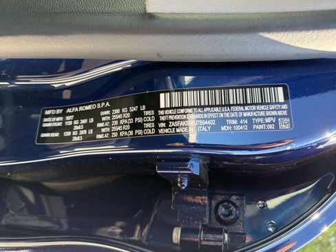 Used 2018 Alfa Romeo Stelvio Ti AWD/4WD image 19